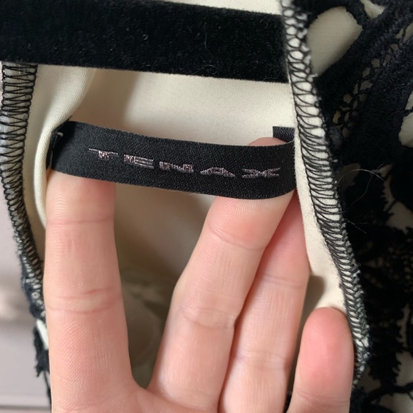 Beige and black dress - Picture 5 of 6